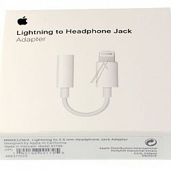 apple-lightning-minijack-adapter-1709813534.jpg
